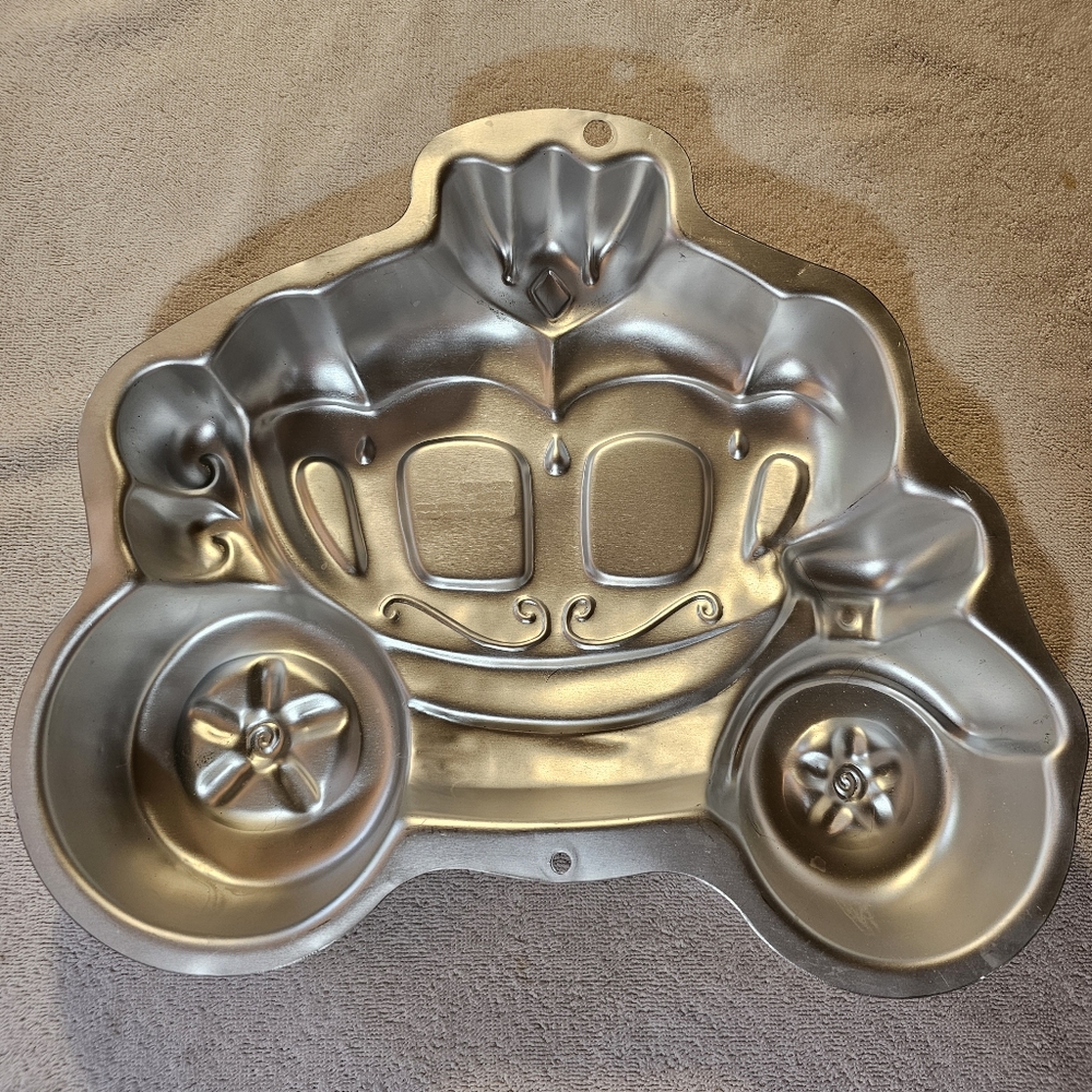 Wilton Cake Pan Princess Carriage